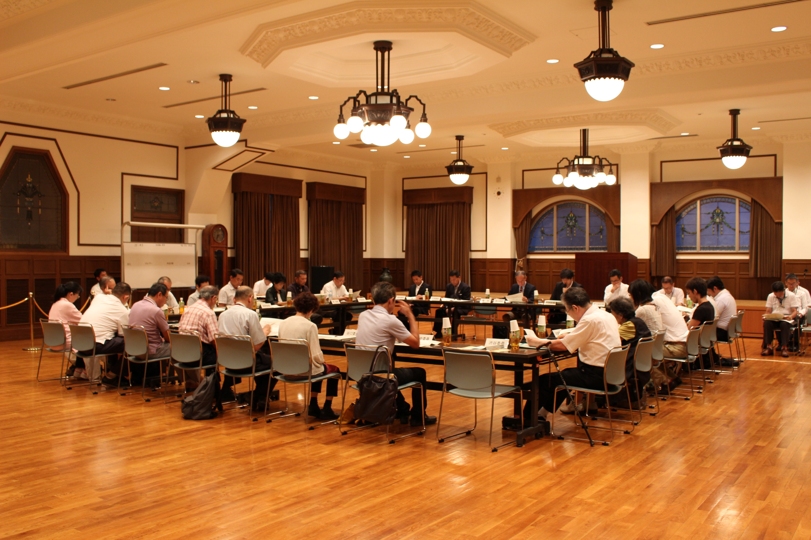 合同会議の全体のようすの写真