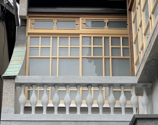 修景後のバルコニー部分