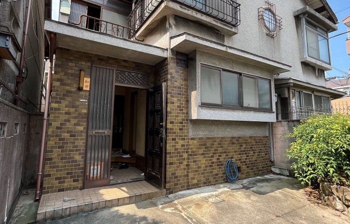 修景前の玄関周り