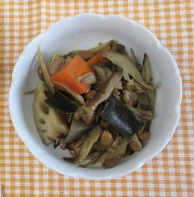 いり大豆と冬野菜の煮物