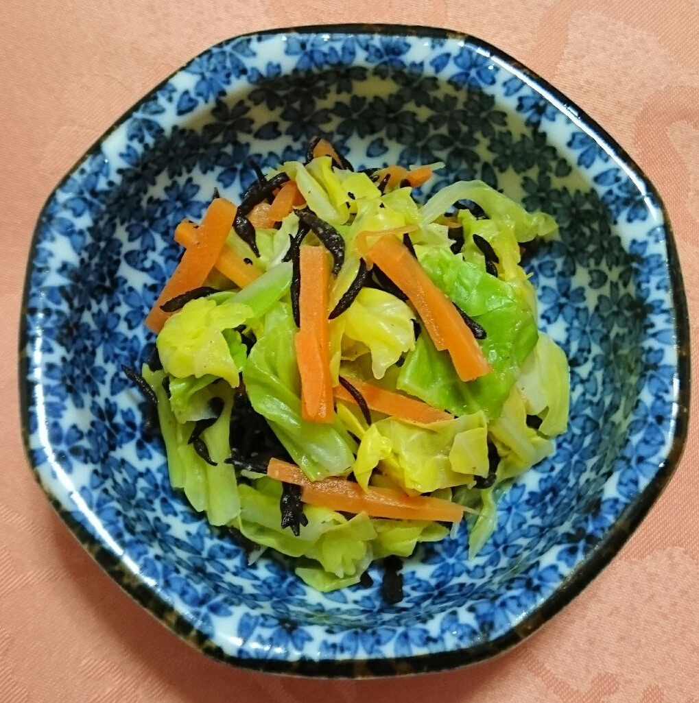 キャベツとひじきのごまダレあえ