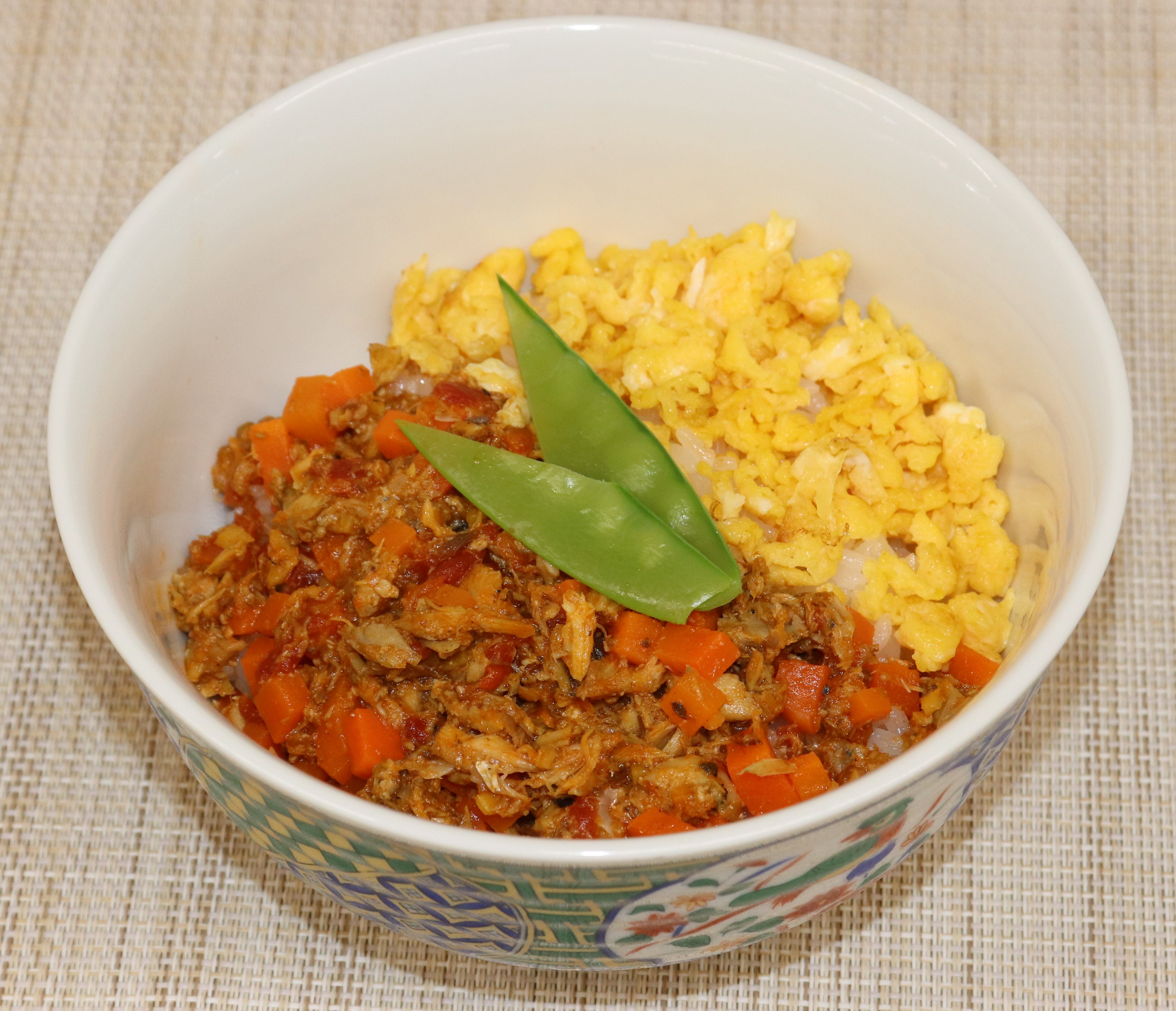 さばそぼろ丼