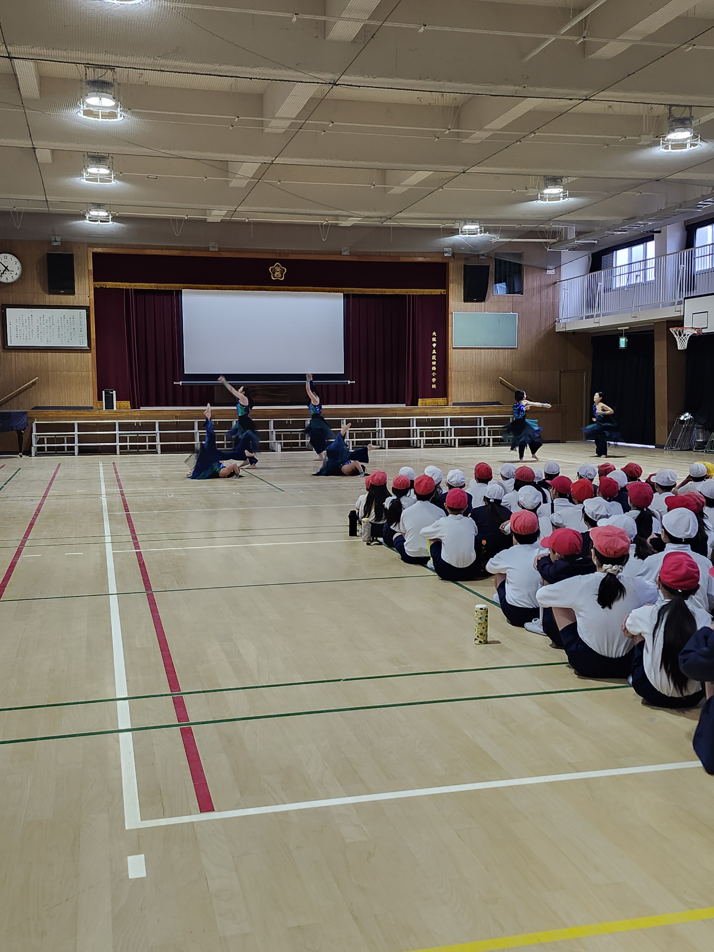 汎愛高校ダンス部によるダンス披露