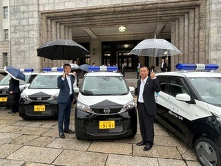 青色防犯パトロール車両