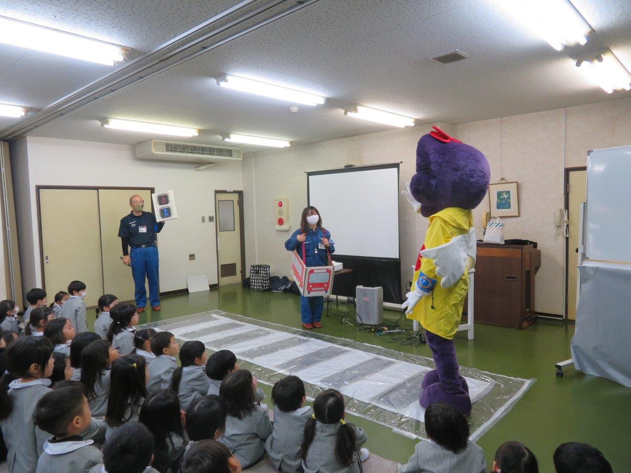 幼稚園での講座の写真