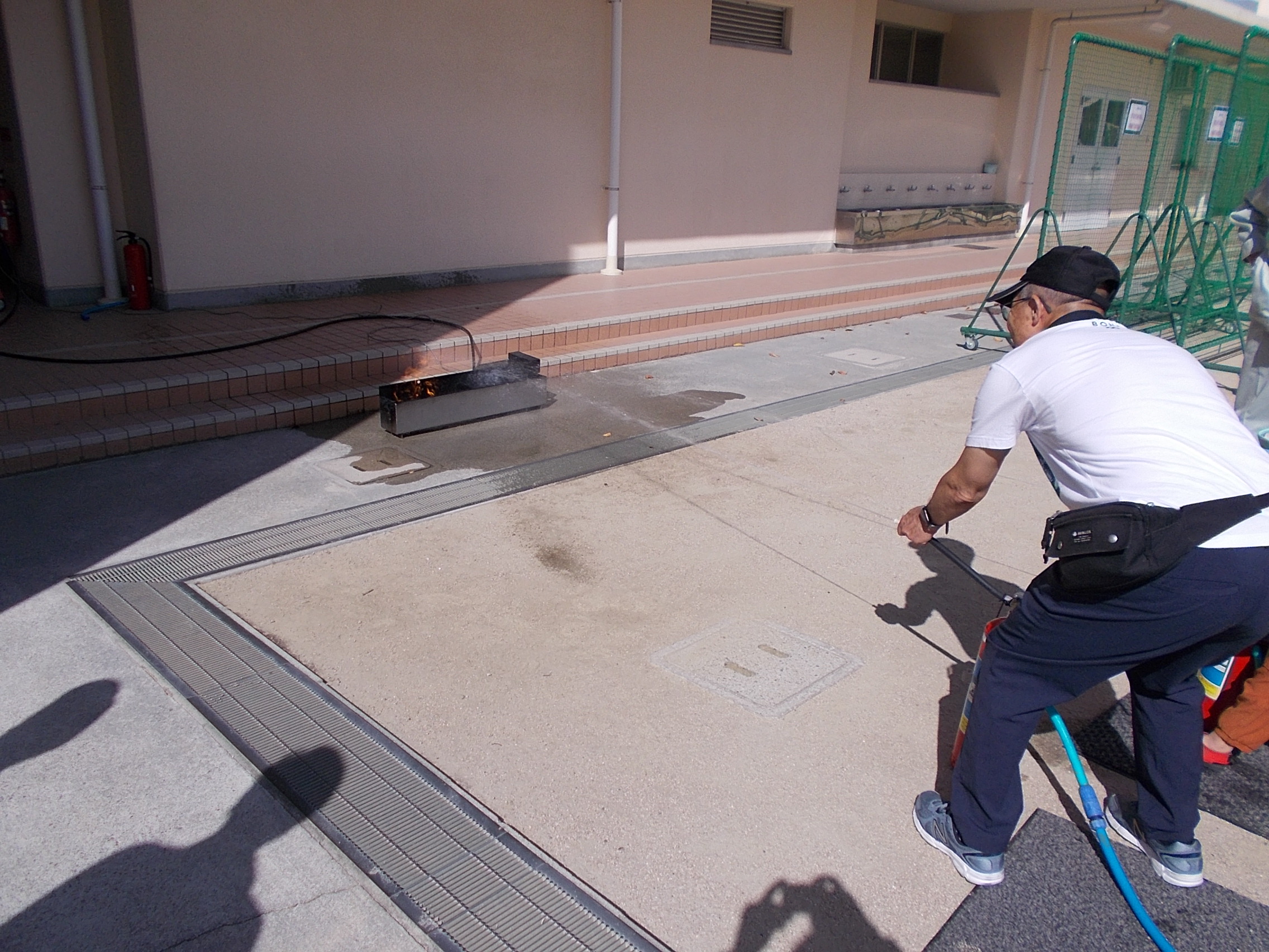 水消火器の消火訓練