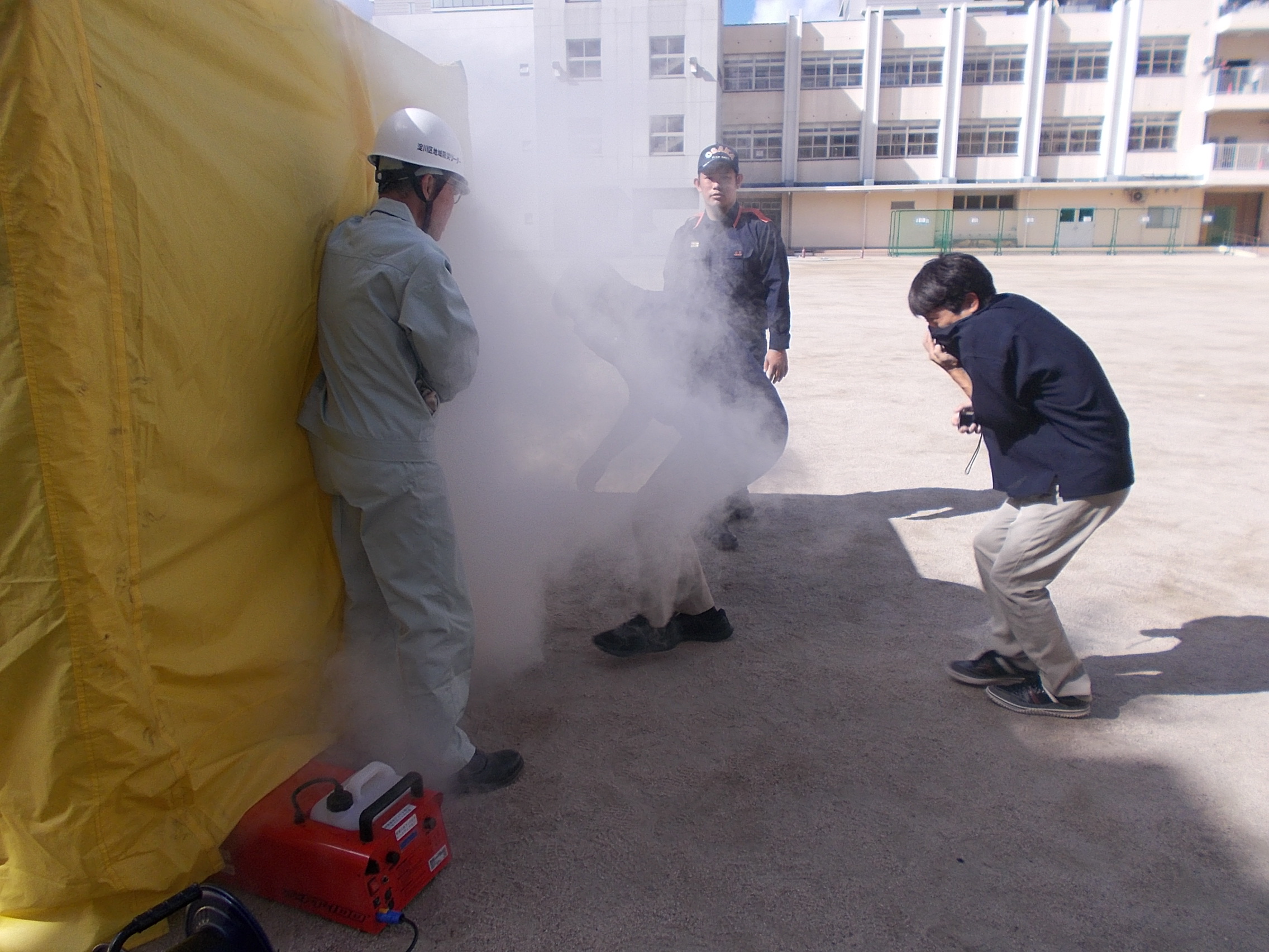 煙中訓練のようす