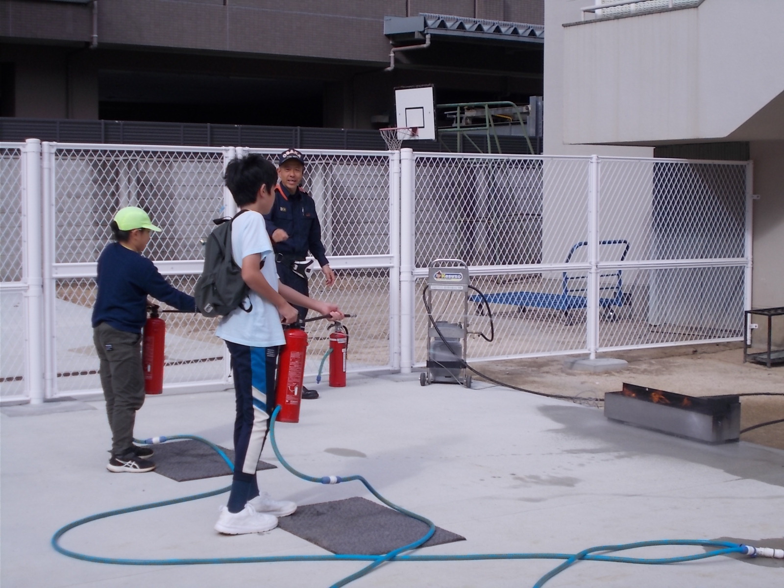 水消火器訓練のようす