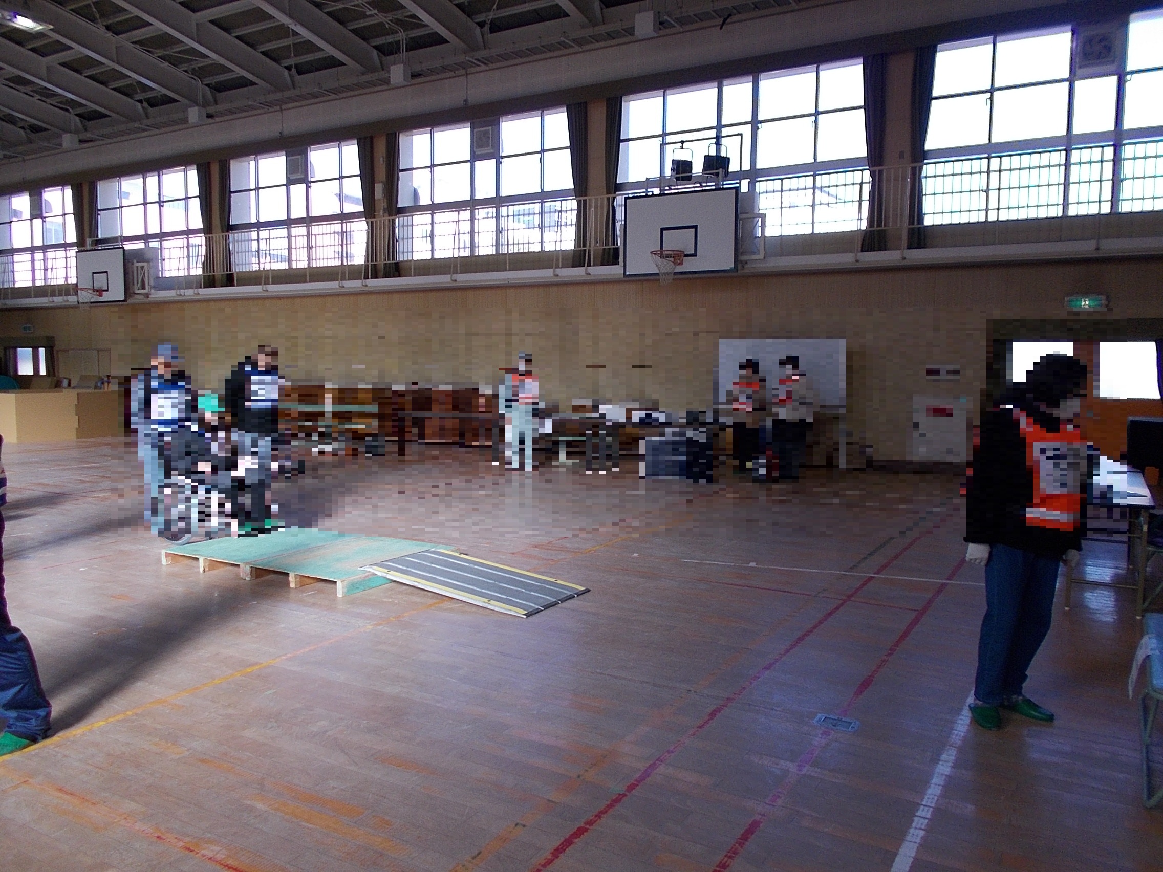 車いす体験の様子