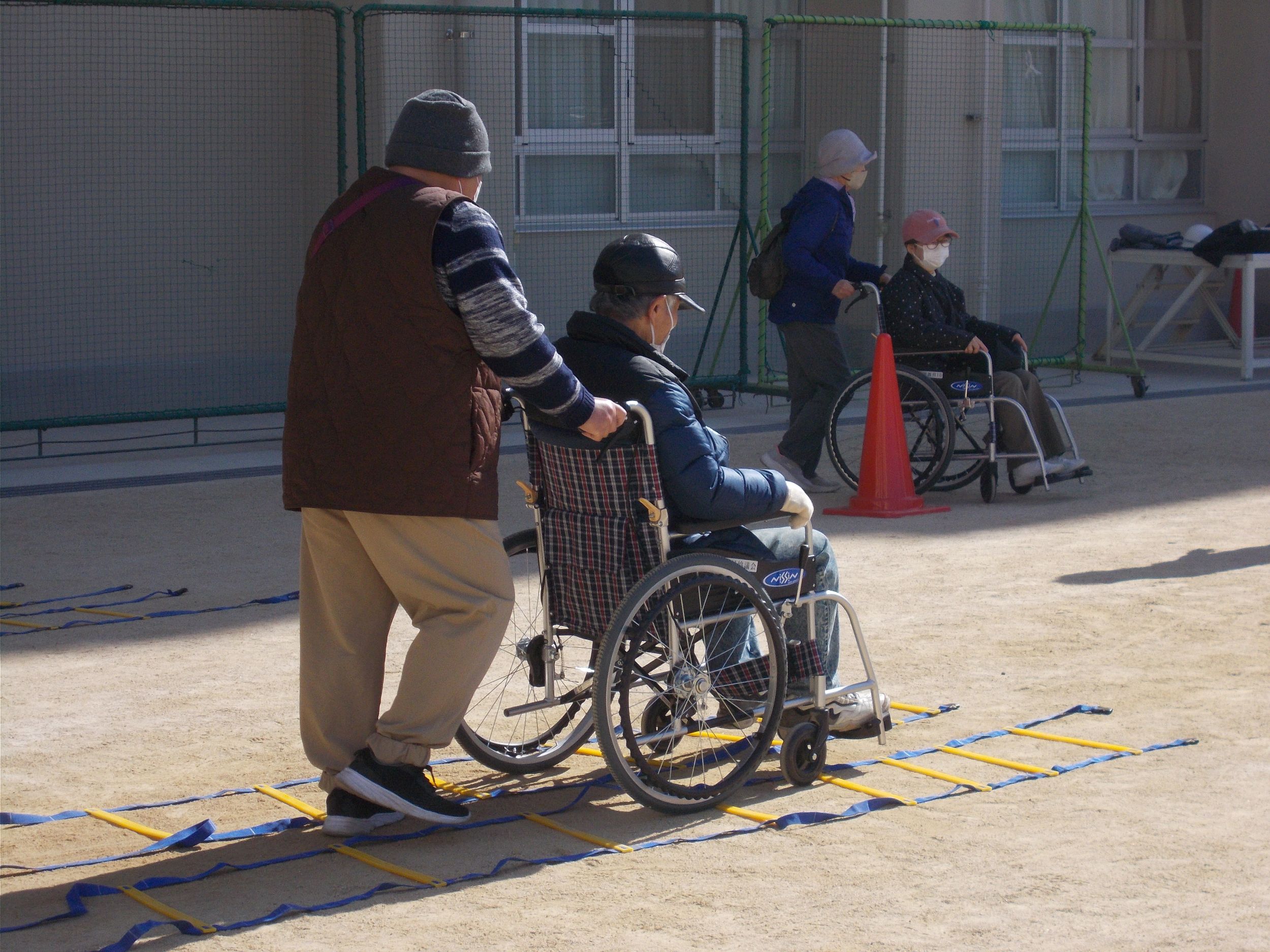 車いす搬送訓練