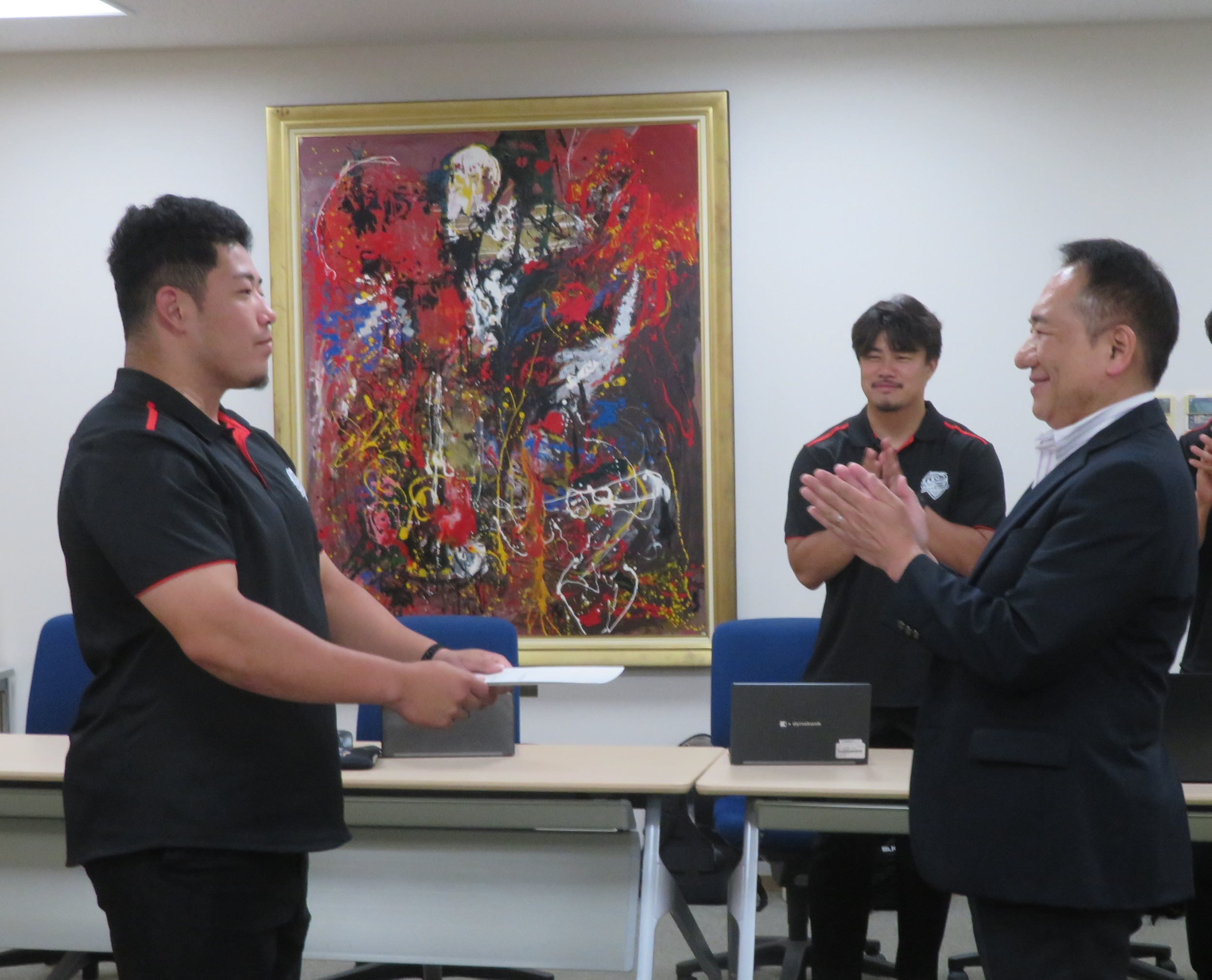 安部選手　委嘱のようす